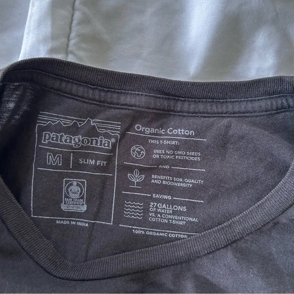 Patagonia Men's Black Short Sleeve T shirt slim fit organic - Picture 2 of 6